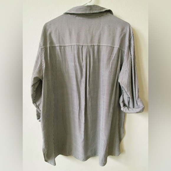 NWT Max Studio stripe oversize long sleeve button-up tunic L - Picture 2 of 2